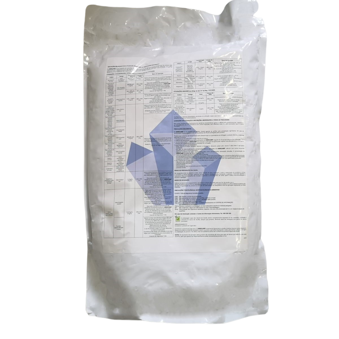 Embalagem filme impermeável plástico branco com rótulo verso do fungicida ARMICARB® (5 kg).