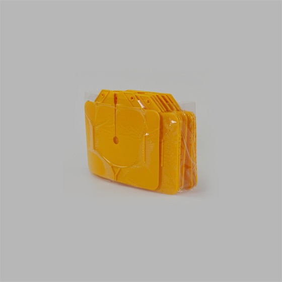 Image of the sealed packaging of the reusable cross chromotropic traps system Rebell® Amarillo - 8 units